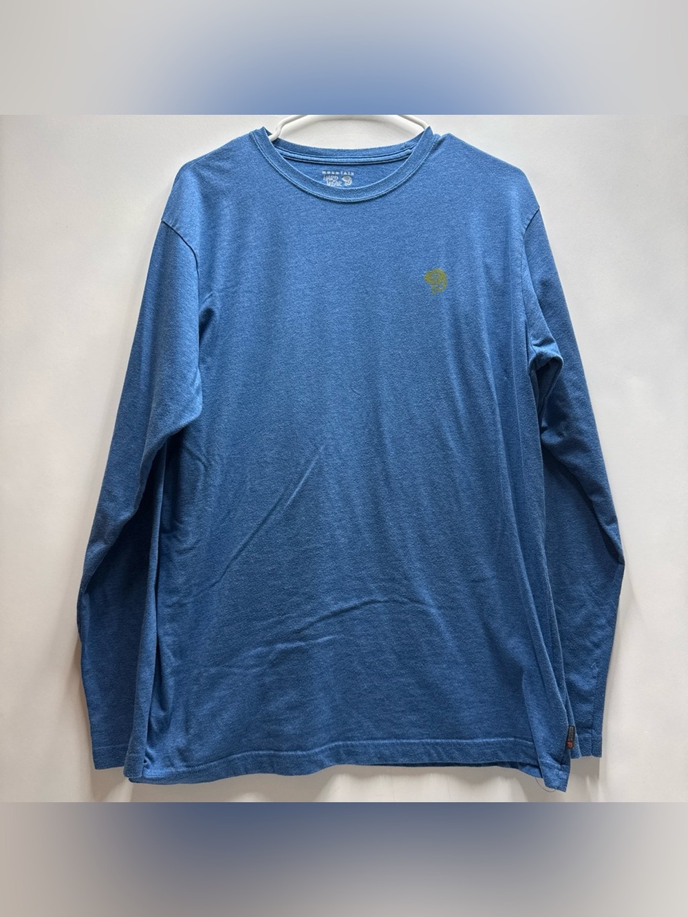 Mountain Hardwear Men’s Blue Long-Sleeve T-Shirt with Logo
